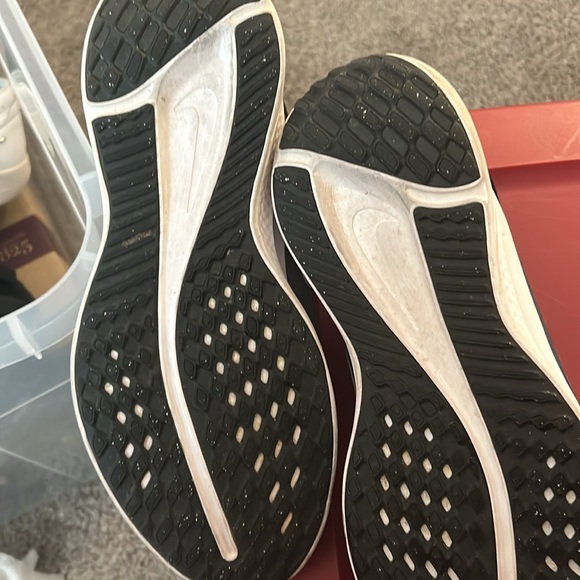Like new Nike running sneakers! - Picture 2 of 5